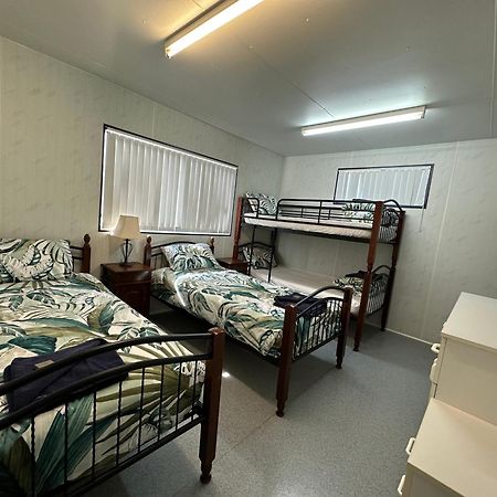 Leander Reef Holiday Park Port Denison Buitenkant foto